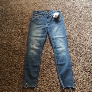 NWT! Mother the Looker ankle fray jeans